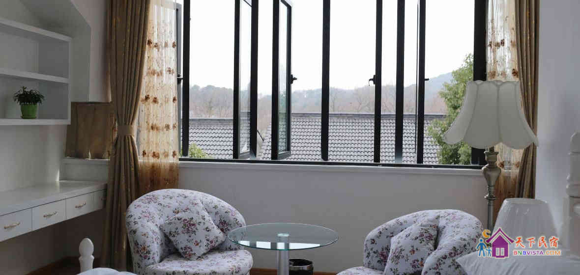 山景大床房