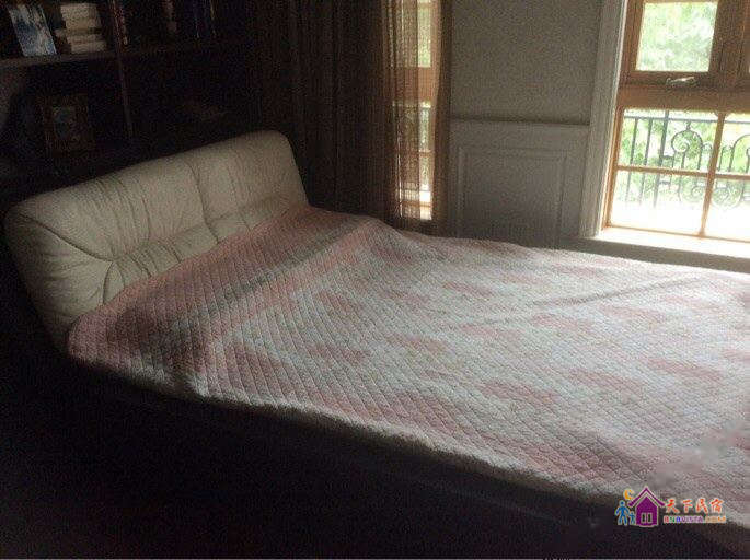 四室一厅套房(无窗)