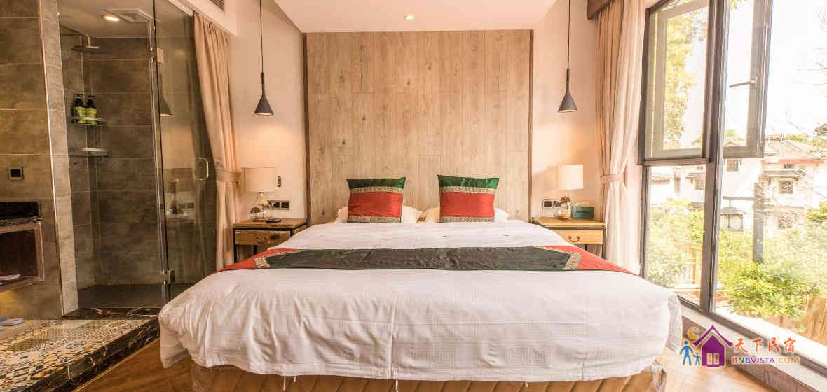 豪华落地景观大床房(106/210)