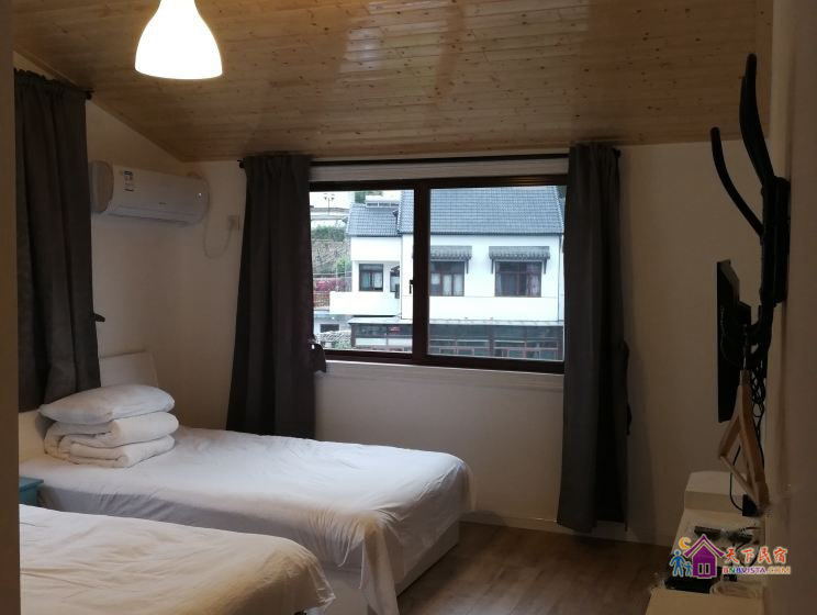 临溪望景双床房