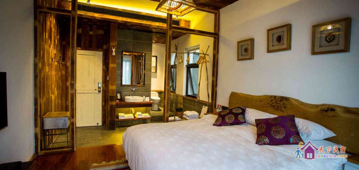 绣色豪华大床房