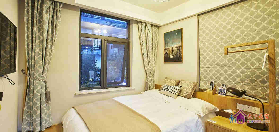 纤月精致大床房