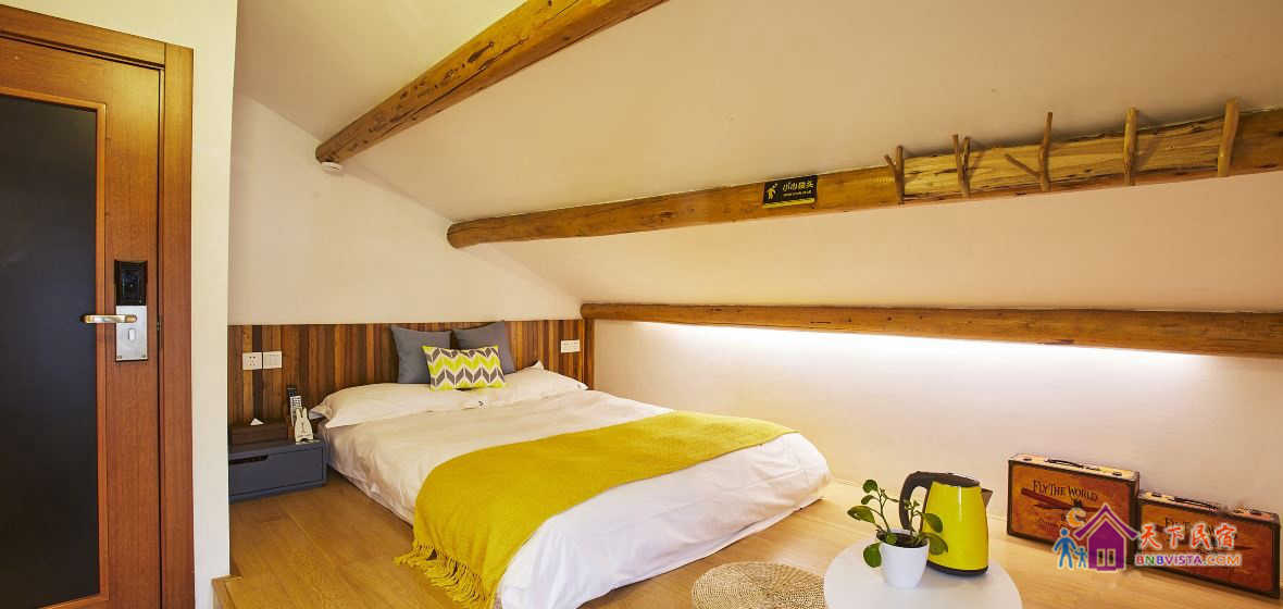 揽月阁楼大床房