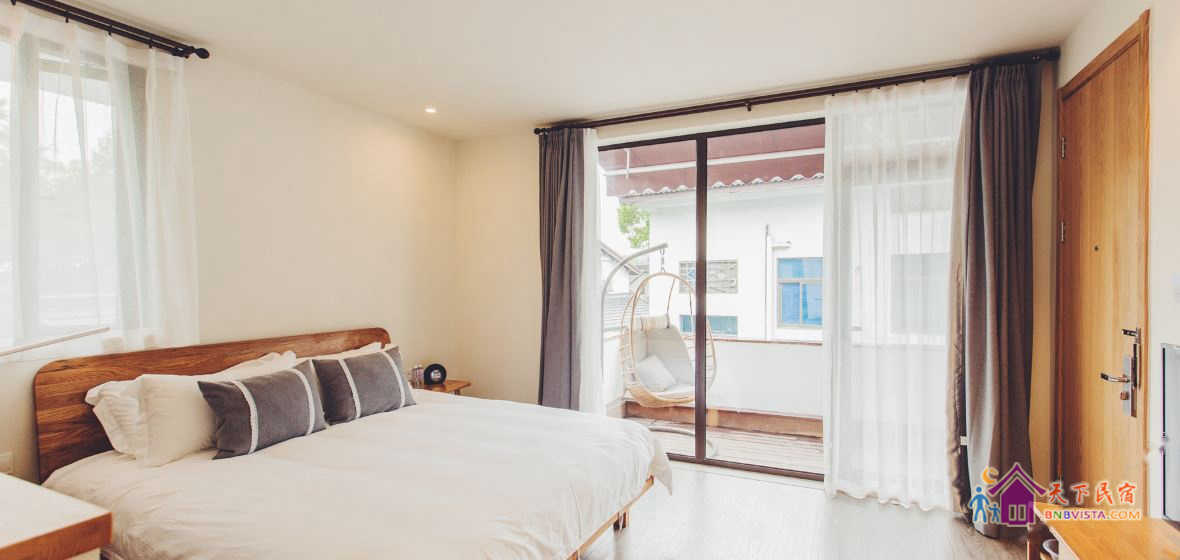 印月(观景阳光大床房)