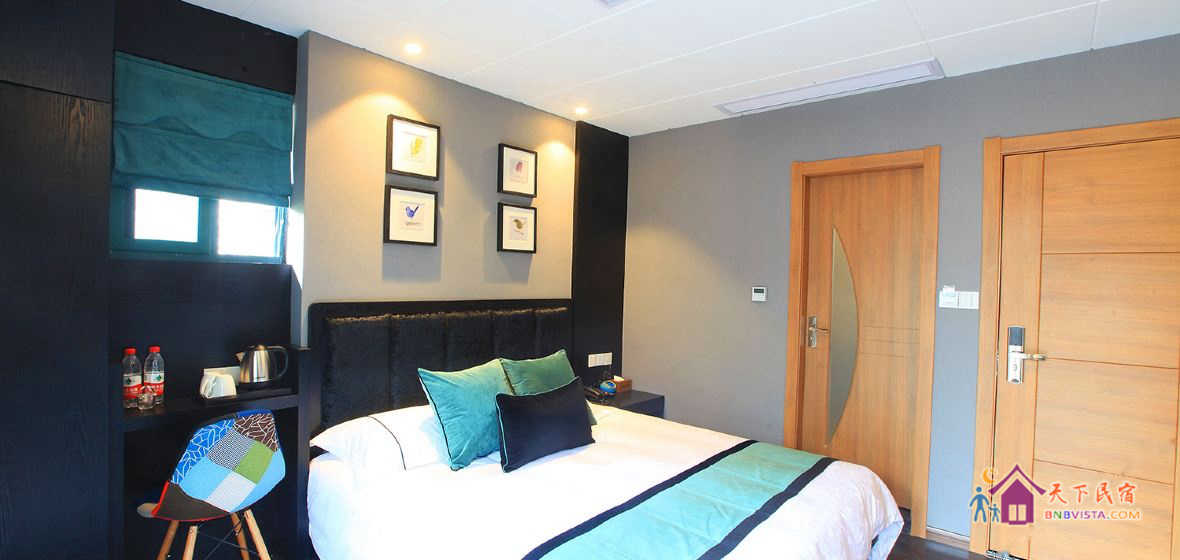 等燕归大床独立花园房