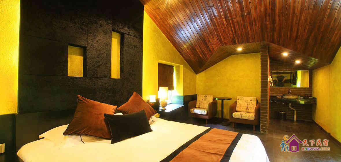 等星辰大床山景露台房