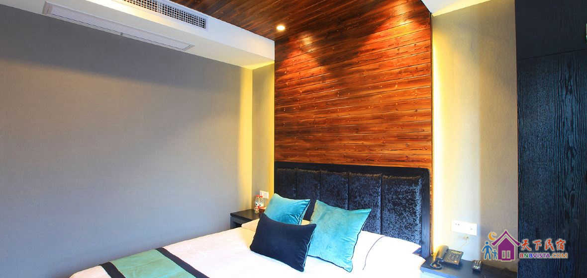 等风来大床飘窗房