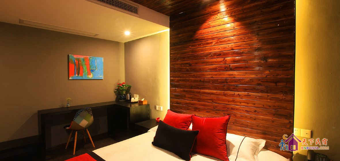 等放下大床独立露台房