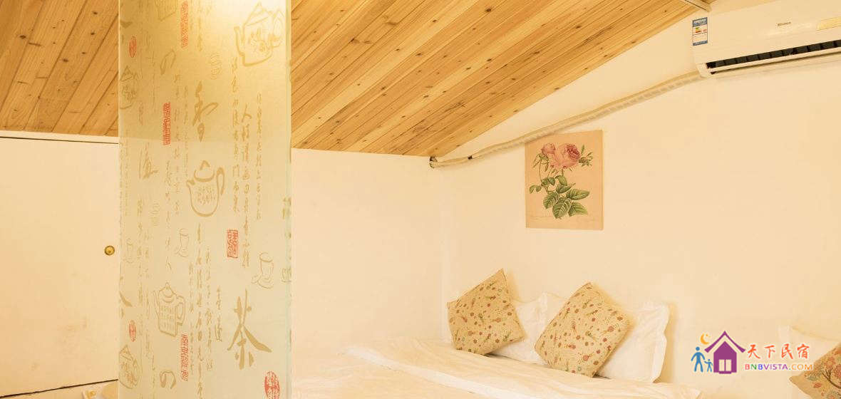 娱乐双大床复式楼