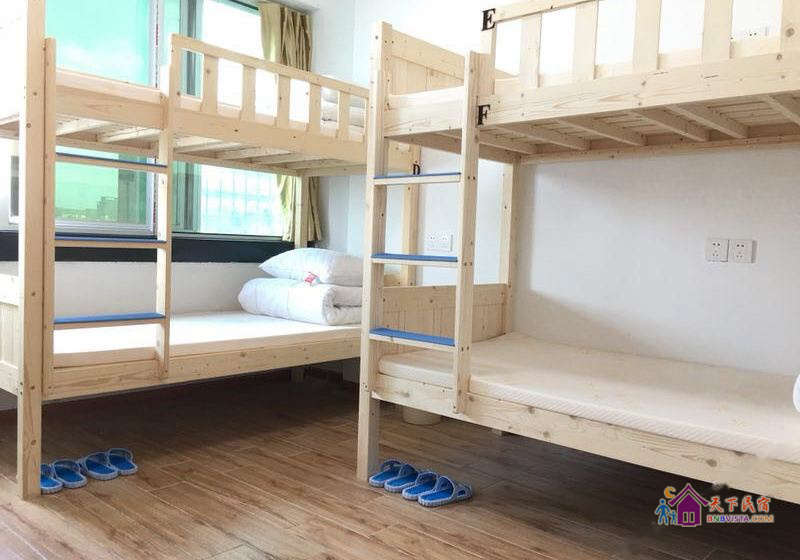 六人间(床位房)(公共卫浴)