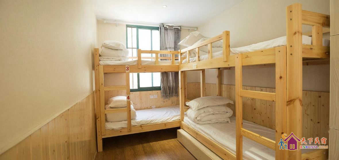 女生床位4人间