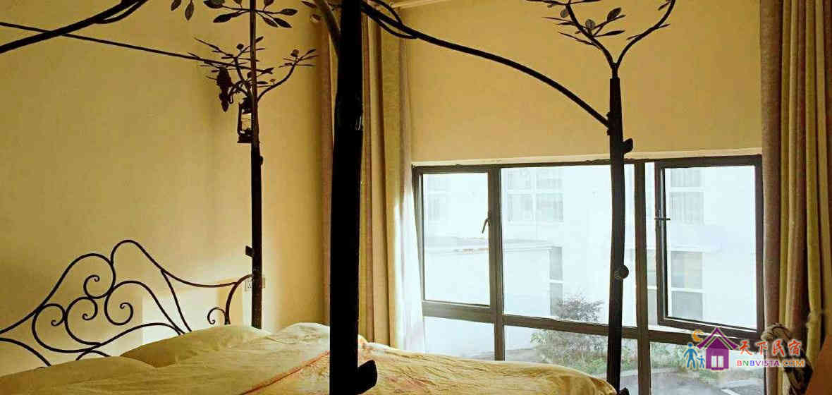 青旅主题大床房