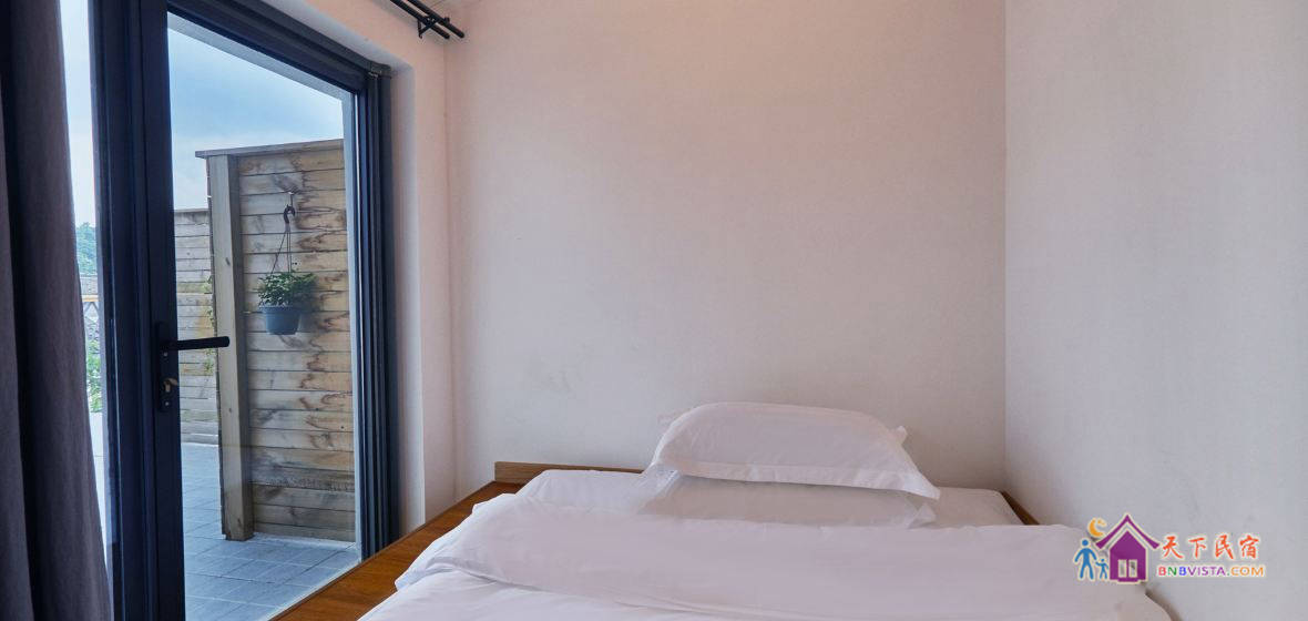 山景露台亲子房