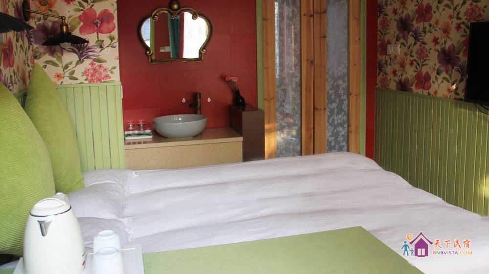 贰号楼独立阳光花园大床房云烟