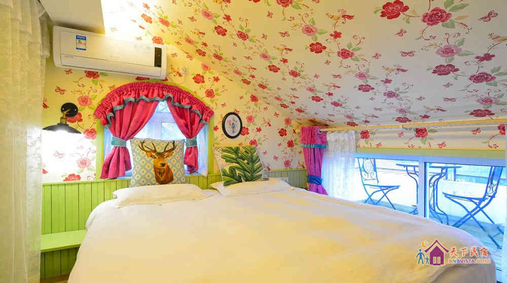 贰号楼阁楼露台房云舒