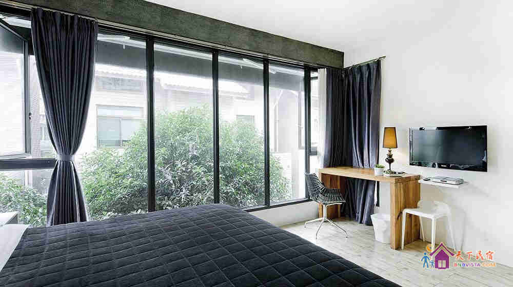 落地窗阳光大床房B