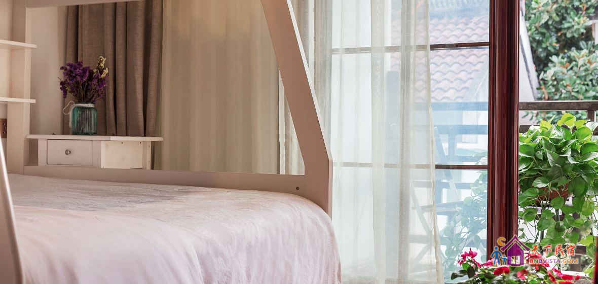 302幸福亲子阳台房