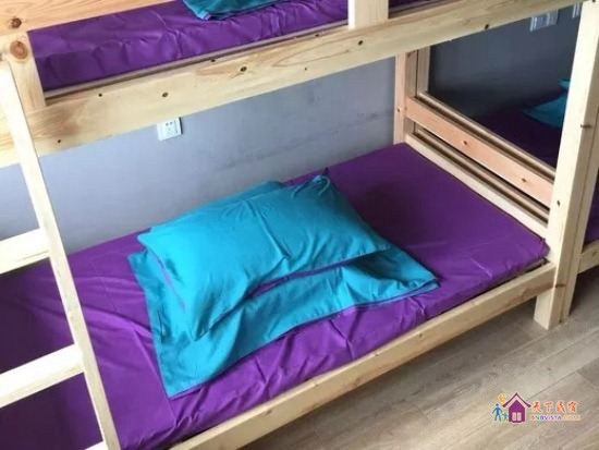 独卫景观公寓式男生8人床位间