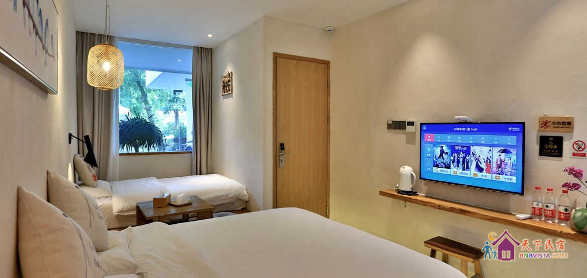 翠鸟鸣精致家庭房