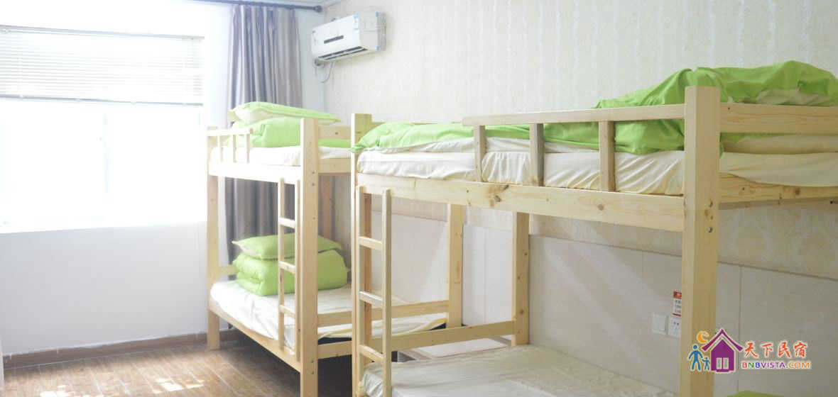 独卫女生床位房