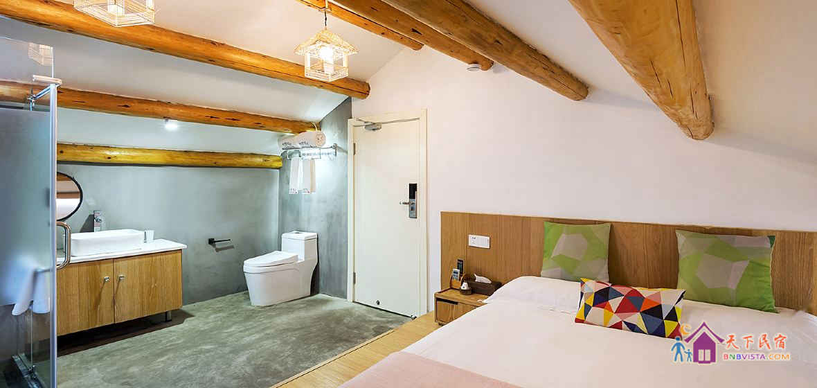 阿拉丁神灯阁楼大床房