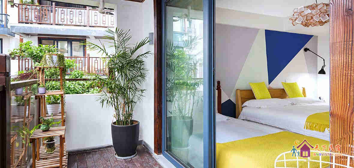 冰雪奇缘阳台亲子房