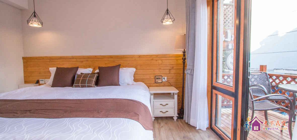 微风阳台大床房