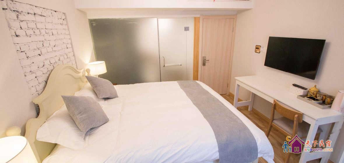 茗香飘窗大床房