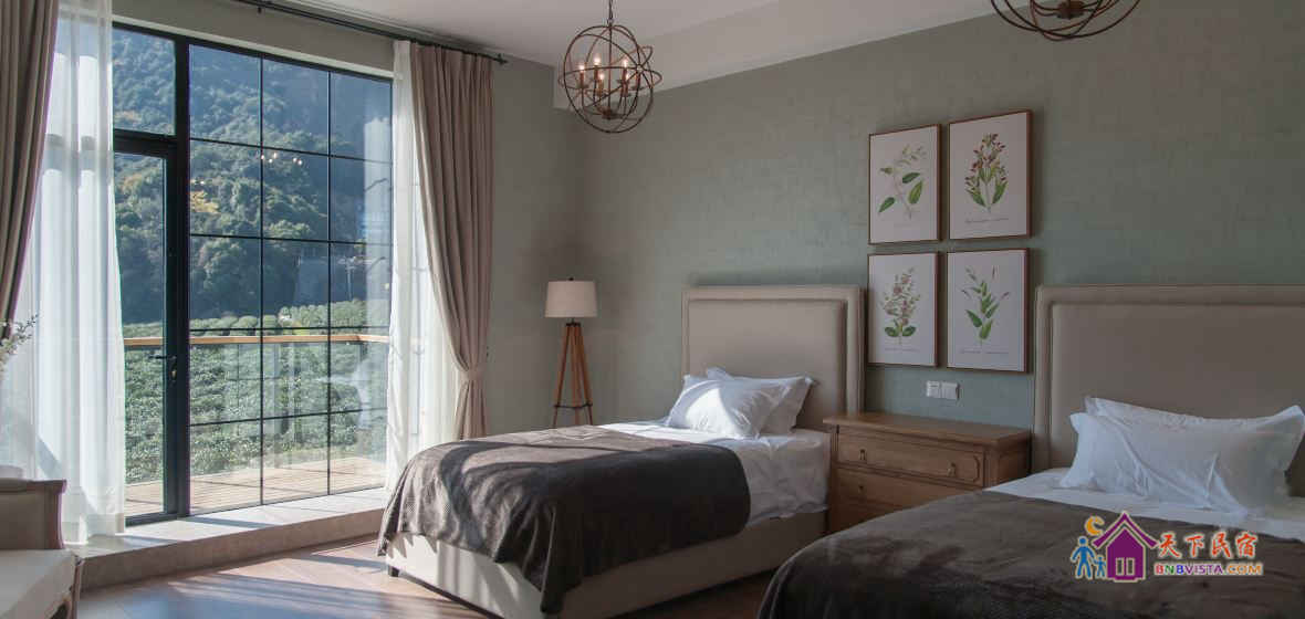 美式茶园山景双床房B