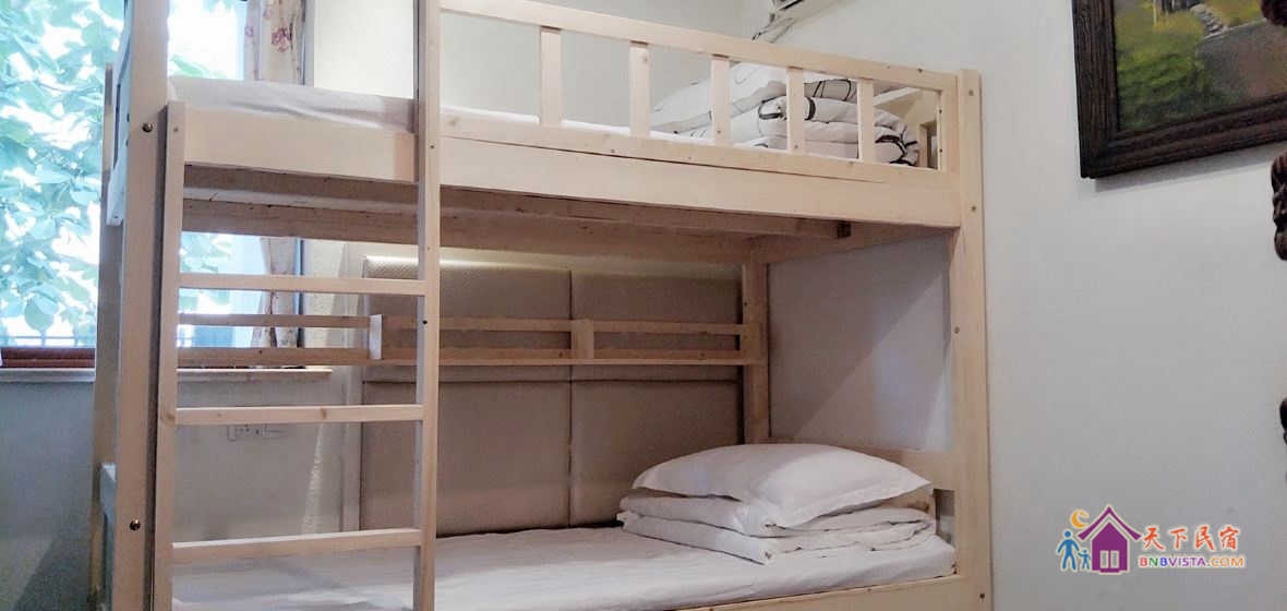 三潭映月女生2人间(床位)