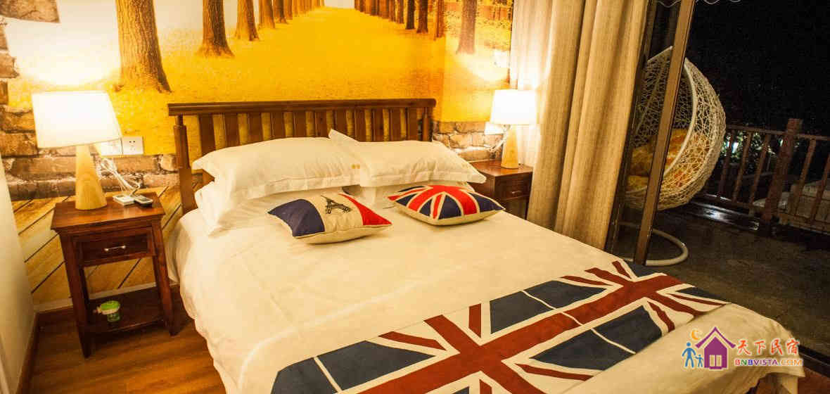 秋意花园大床房