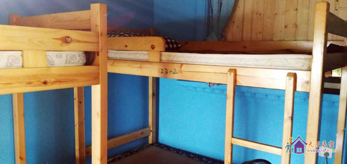 男女混合床位四人间