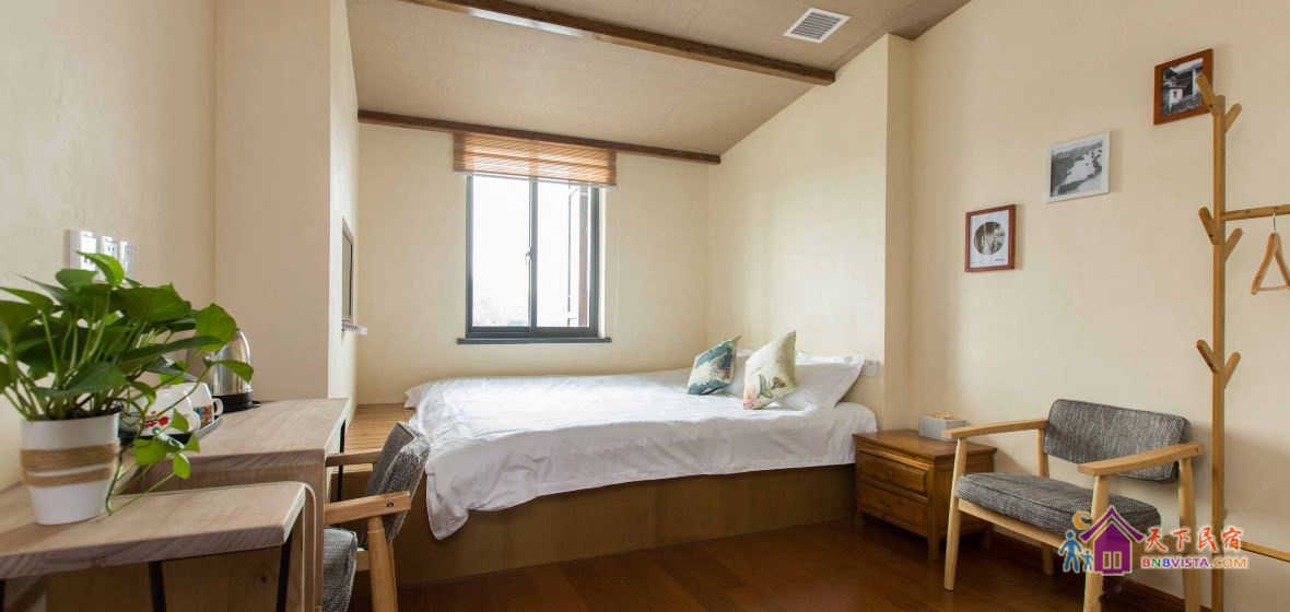 青荷榻榻米大床房