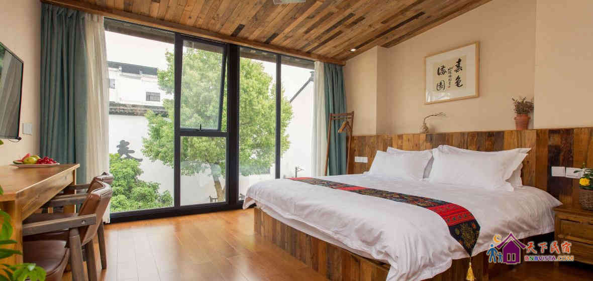 青荷落地窗大床房