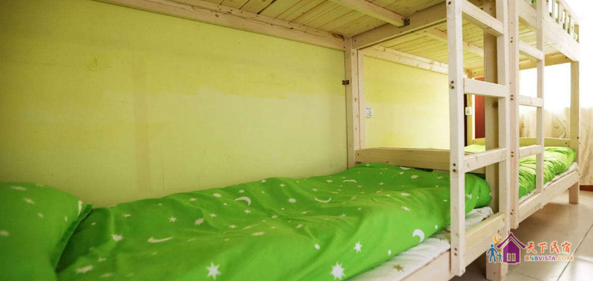 精品男生6人间(床位)