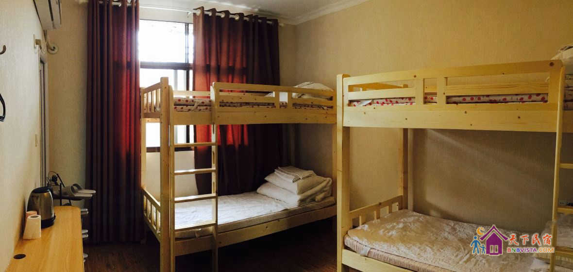 山景男生四人间(床位)
