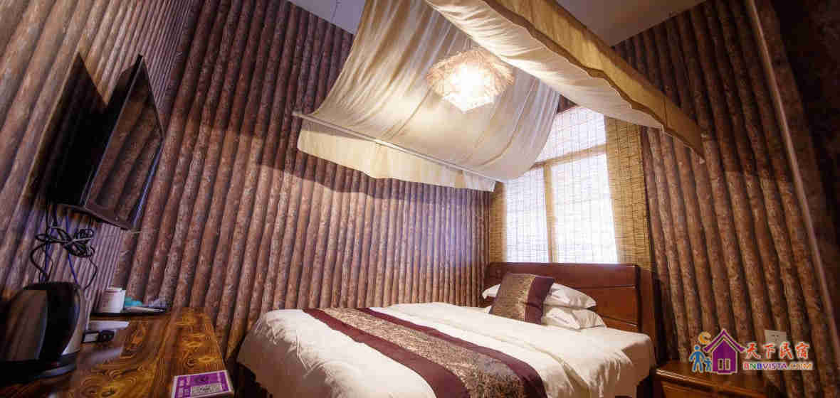 原始森林野外露营套房