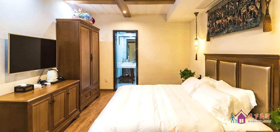 豪华园景大床房