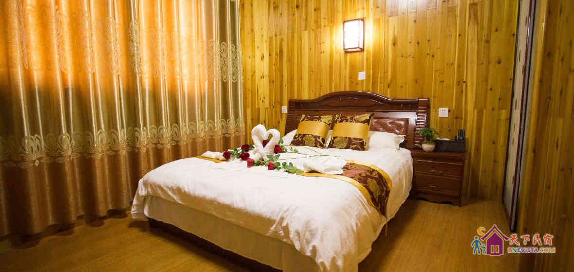 实木复古大床房