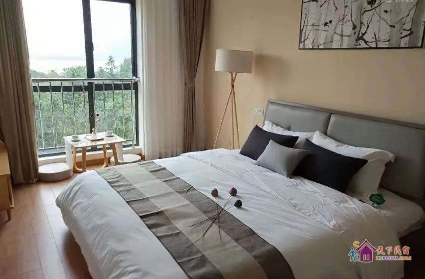 北欧风精致湖景套房