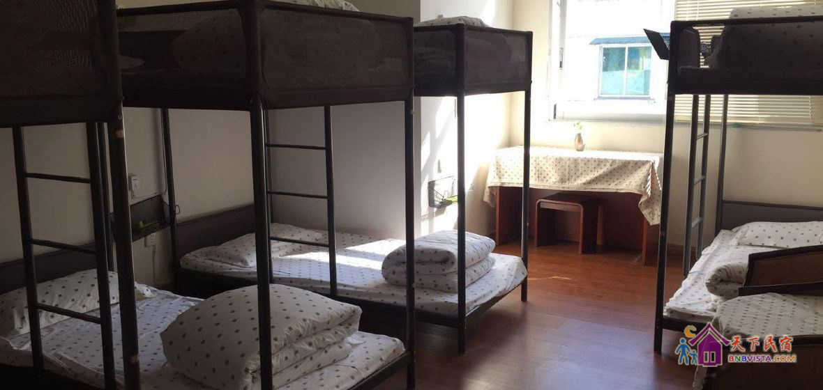 六人间床位房