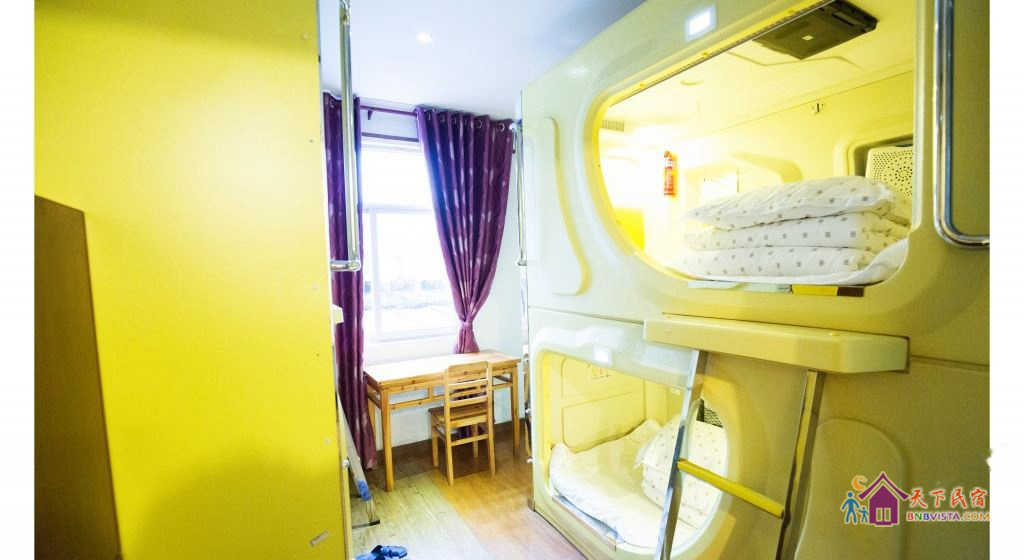 女生六人间太空舱