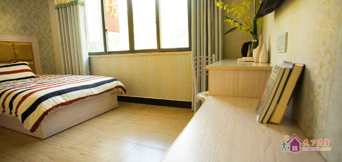 阳光一室单床房