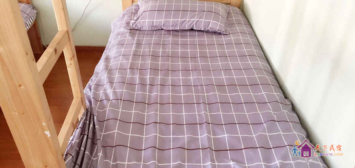 男生六人间床位房