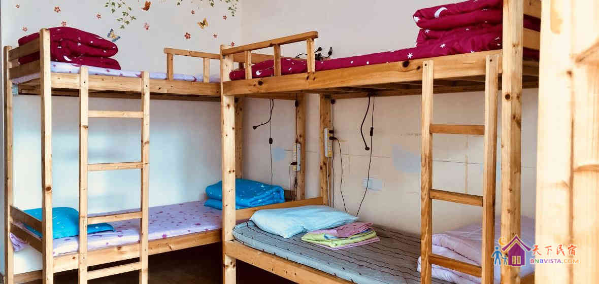 女生六人间床位房