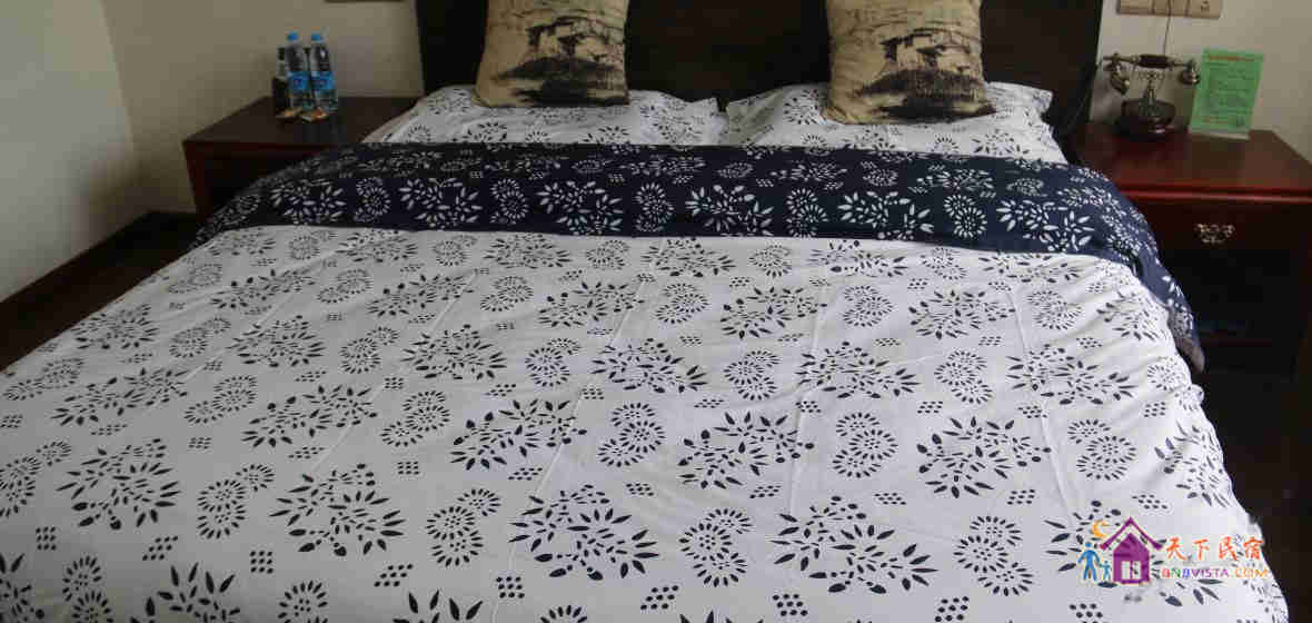 杜鹃花居徽式大床房