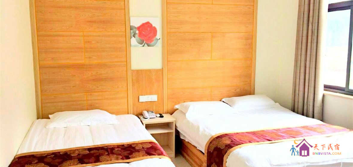 暮光山景亲子房