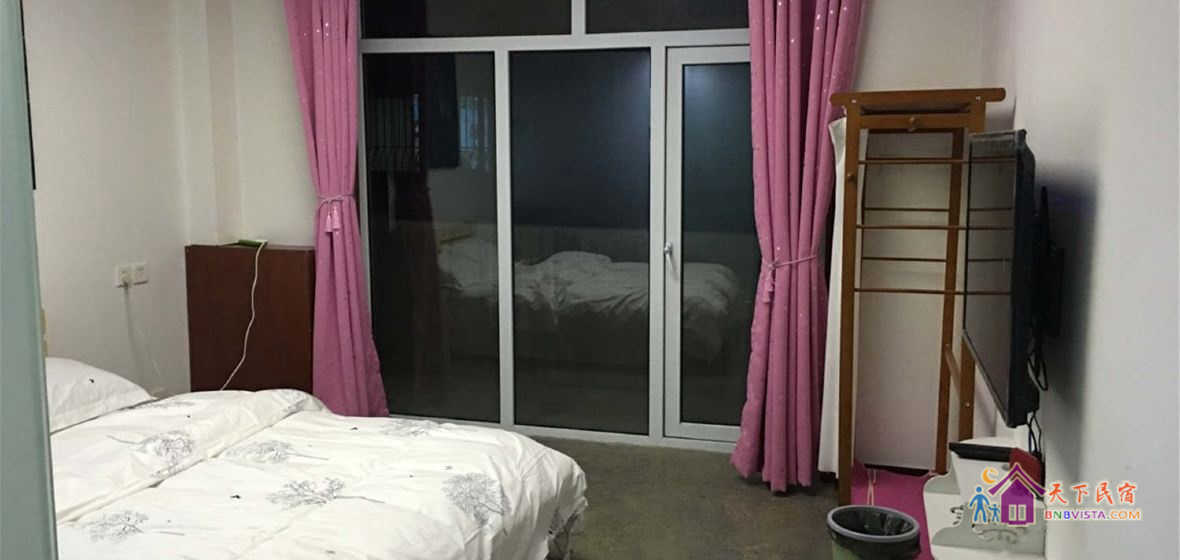 大床房(公共卫浴)