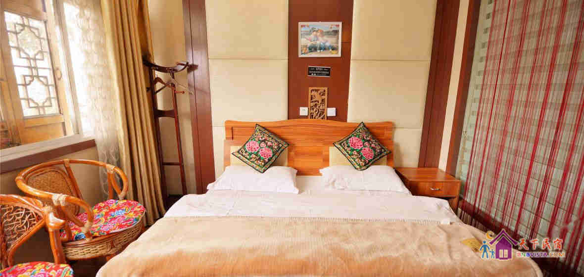 浪漫蜜月大床房