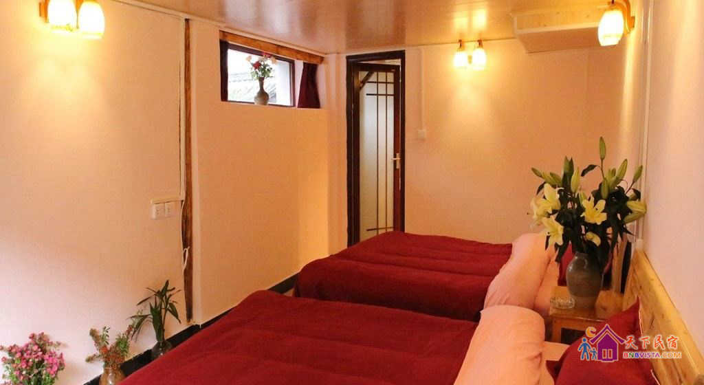 逐月豪华三人间